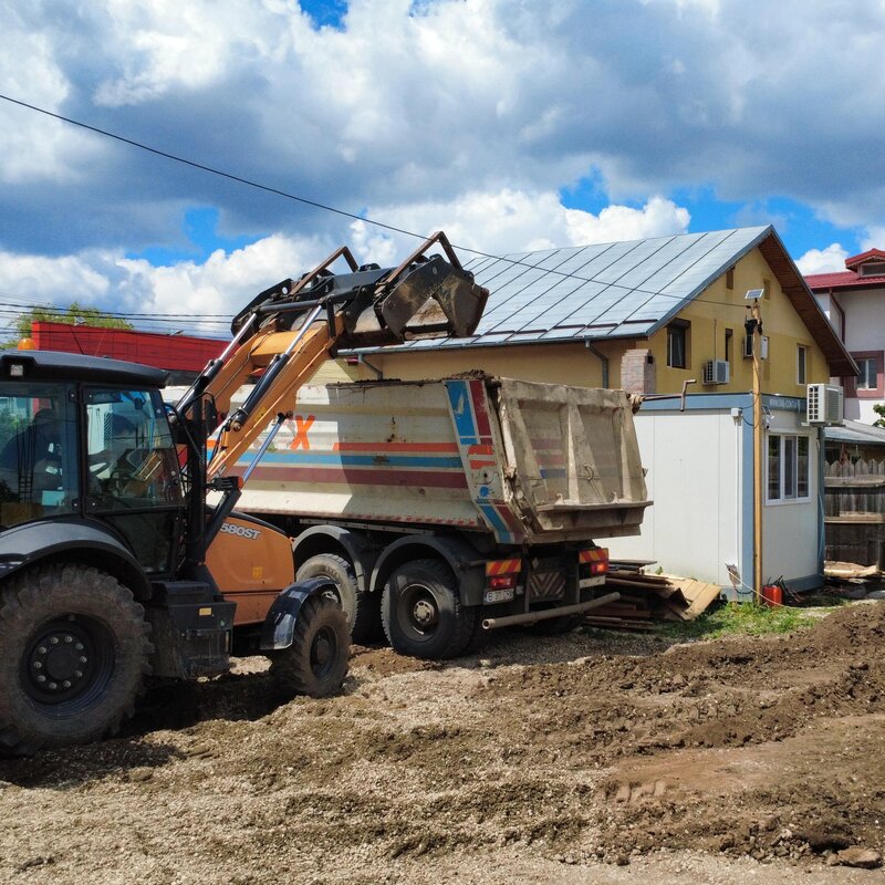 Inchiriere buldoexcavator Voluntari cu operator